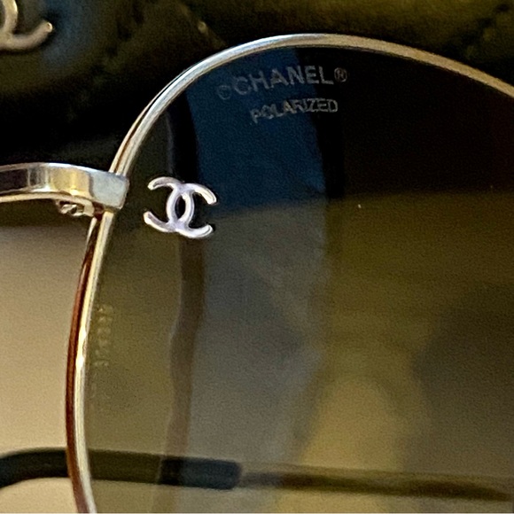 CHANEL AVIATOR SUNGLASSES - Picture 5 of 12